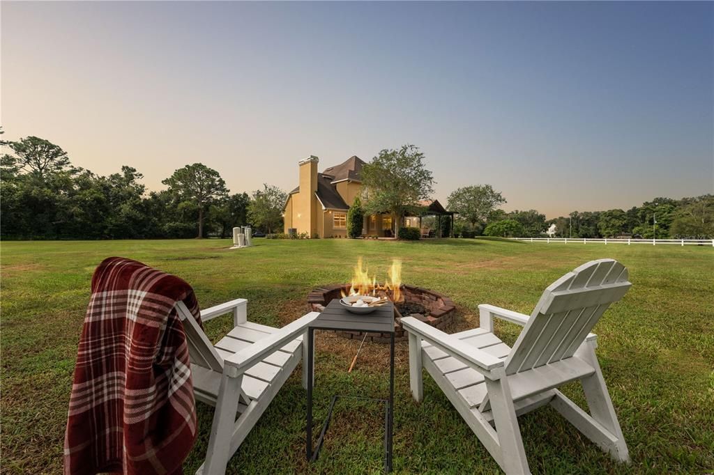 For Sale: $1,080,000 (4 beds, 3 baths, 2597 Square Feet)