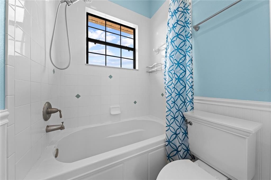 На продажу: $1,080,000 (4 спален, 3 ванн, 2597 Квадратных фут)