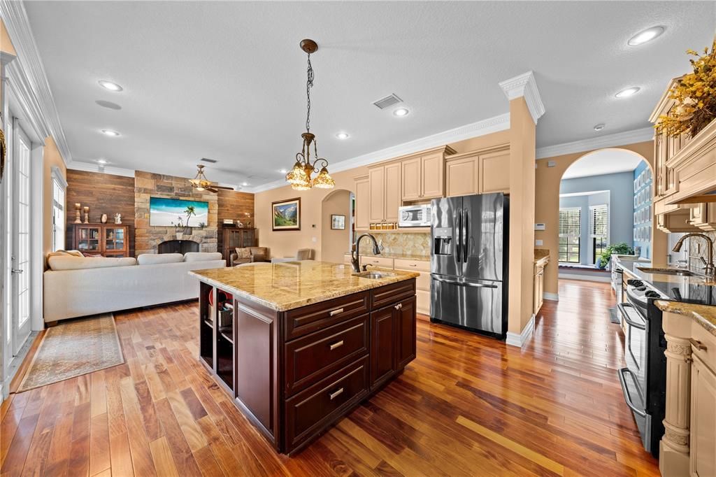 На продажу: $1,080,000 (4 спален, 3 ванн, 2597 Квадратных фут)