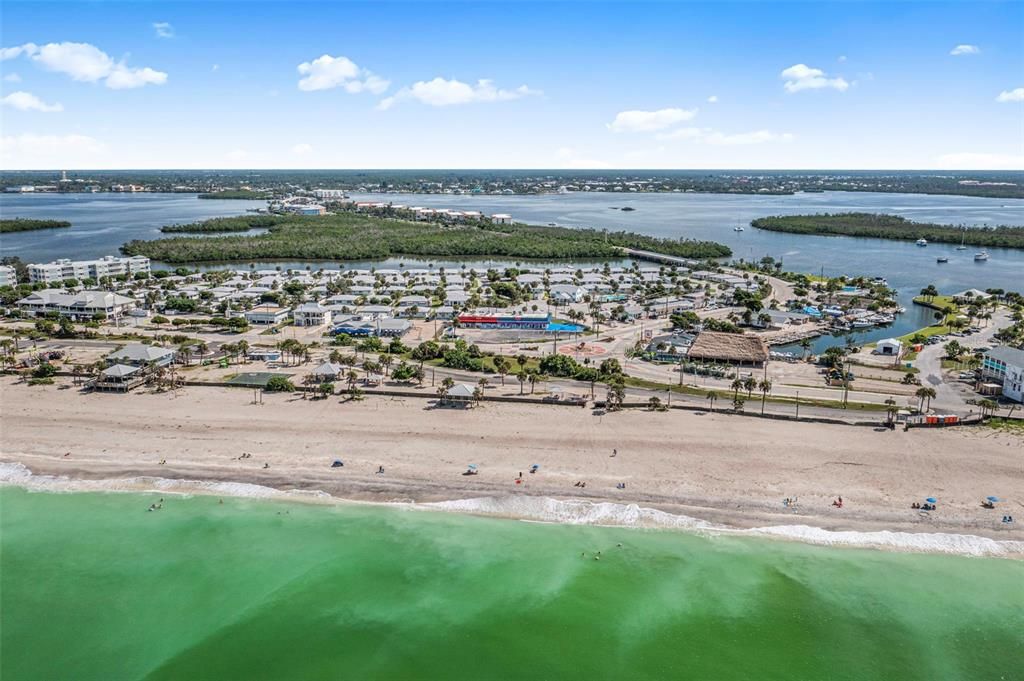 En Venta: $399,500 (2 camas, 2 baños, 1275 Pies cuadrados)