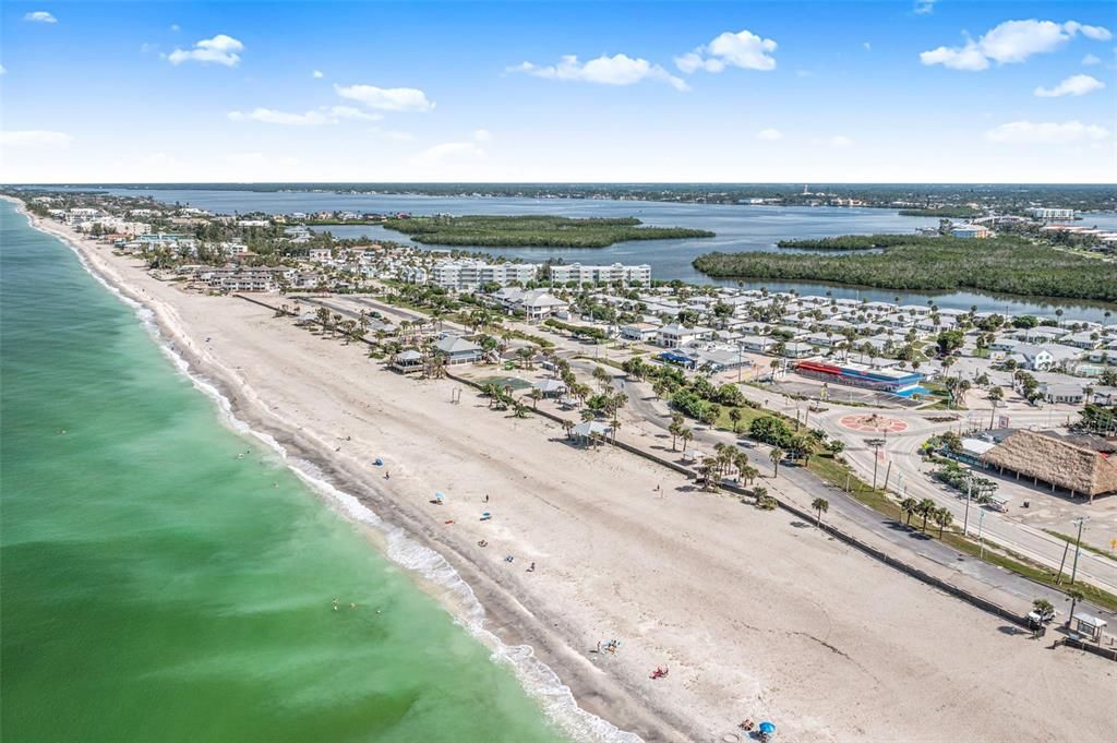 En Venta: $399,500 (2 camas, 2 baños, 1275 Pies cuadrados)