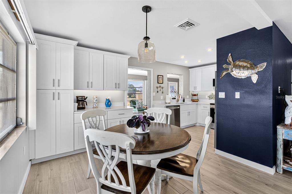 En Venta: $399,500 (2 camas, 2 baños, 1275 Pies cuadrados)