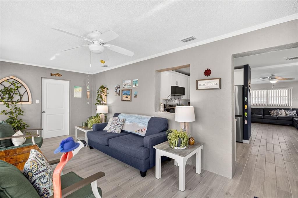 En Venta: $399,500 (2 camas, 2 baños, 1275 Pies cuadrados)