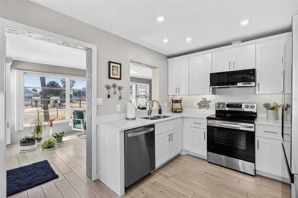 En Venta: $399,500 (2 camas, 2 baños, 1275 Pies cuadrados)