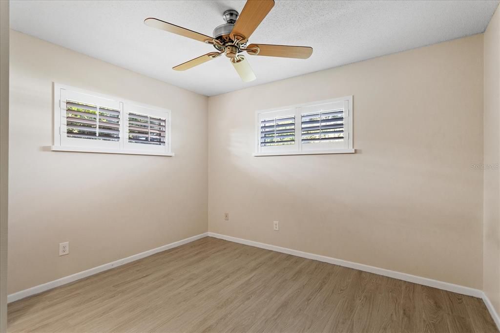 合同活跃: $2,400 (3 贝兹, 2 浴室, 1539 平方英尺)