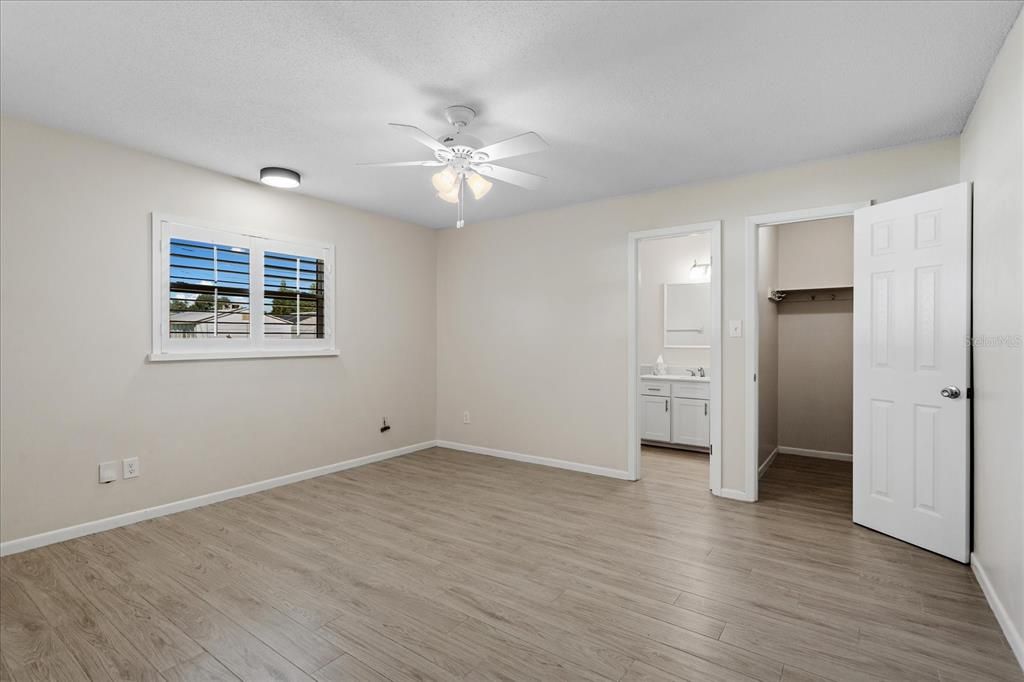 合同活跃: $2,400 (3 贝兹, 2 浴室, 1539 平方英尺)