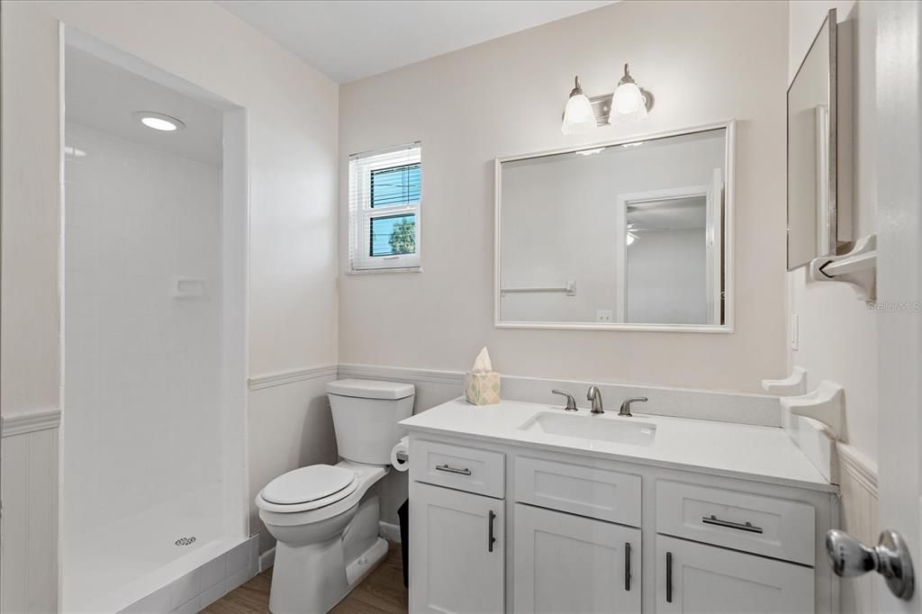 合同活跃: $2,400 (3 贝兹, 2 浴室, 1539 平方英尺)