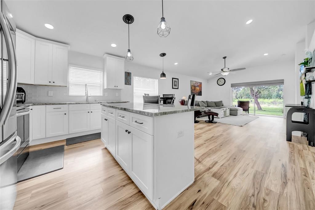 For Sale: $344,900 (4 beds, 2 baths, 1991 Square Feet)