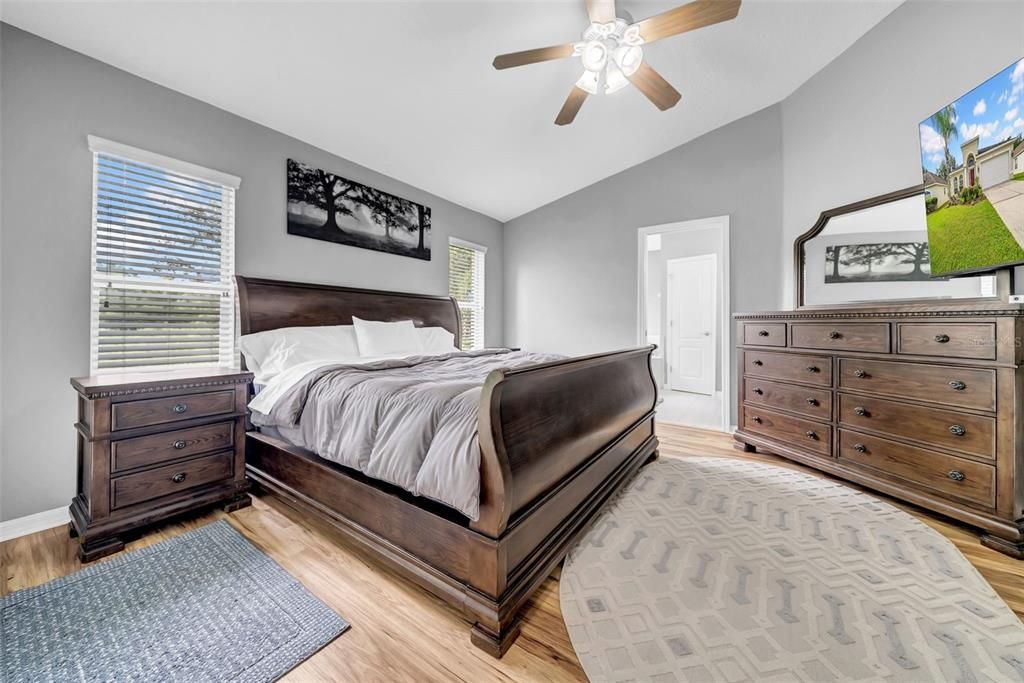 For Sale: $344,900 (4 beds, 2 baths, 1991 Square Feet)