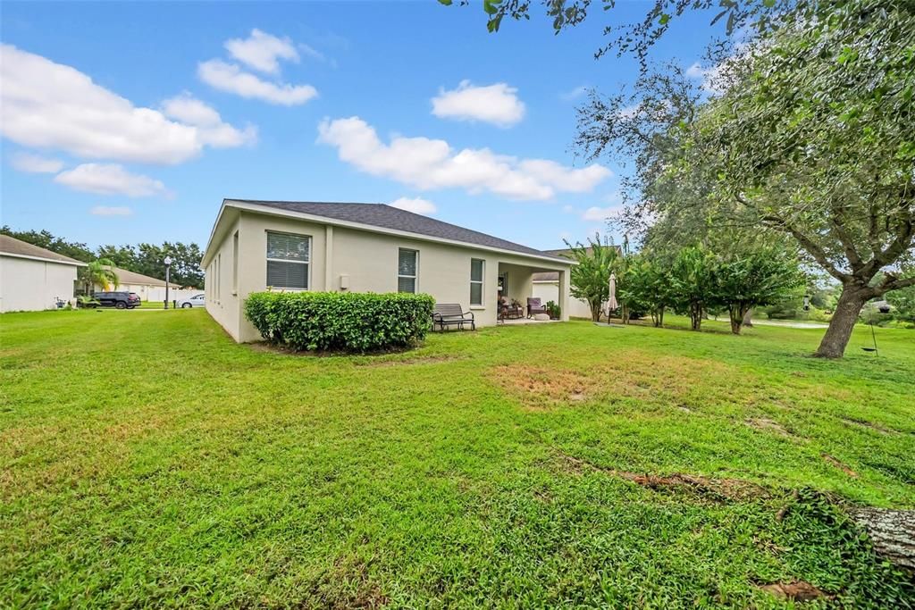 For Sale: $344,900 (4 beds, 2 baths, 1991 Square Feet)