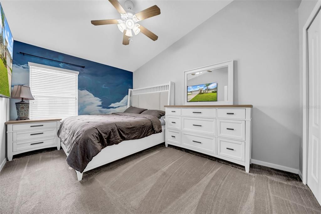 For Sale: $344,900 (4 beds, 2 baths, 1991 Square Feet)