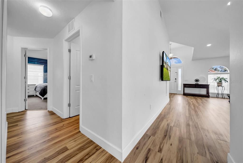 For Sale: $344,900 (4 beds, 2 baths, 1991 Square Feet)