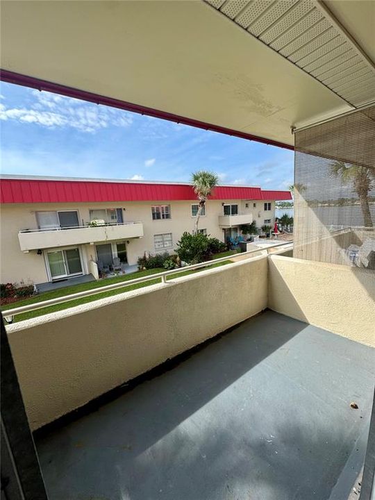 待售: $189,000 (2 贝兹, 2 浴室, 1005 平方英尺)