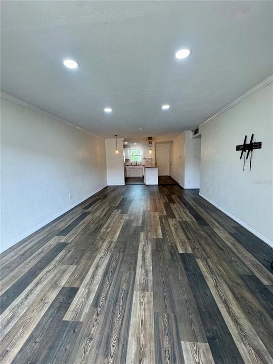 待售: $189,000 (2 贝兹, 2 浴室, 1005 平方英尺)