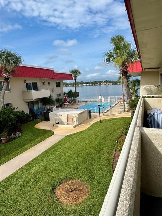 待售: $189,000 (2 贝兹, 2 浴室, 1005 平方英尺)