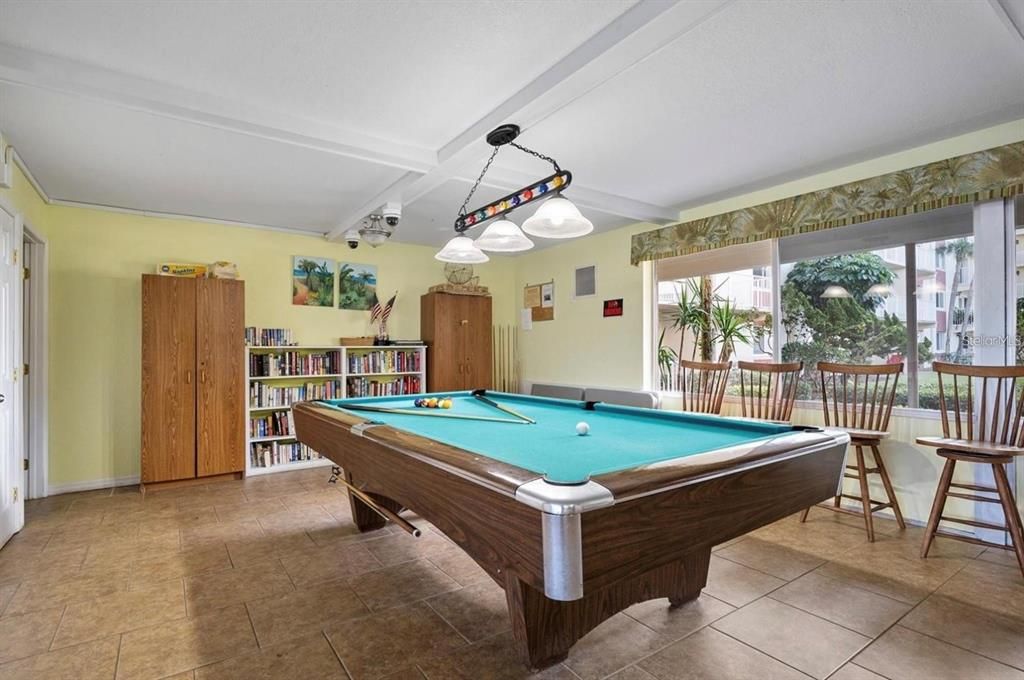 待售: $189,000 (2 贝兹, 2 浴室, 1005 平方英尺)