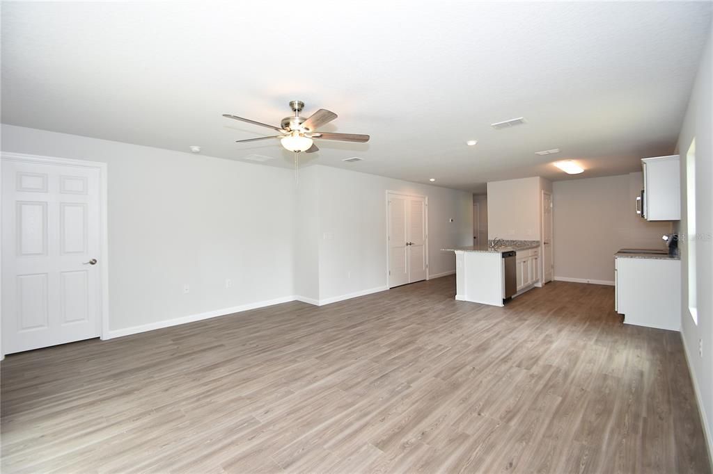 出租: $2,100 (4 贝兹, 2 浴室, 1517 平方英尺)