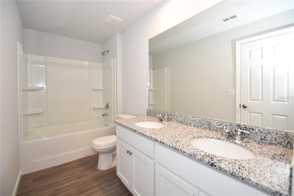 出租: $2,100 (4 贝兹, 2 浴室, 1517 平方英尺)