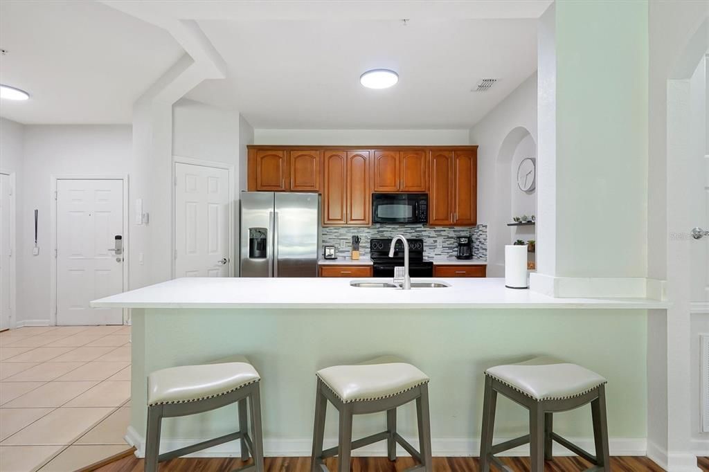 Activo con contrato: $425,000 (2 camas, 2 baños, 1112 Pies cuadrados)