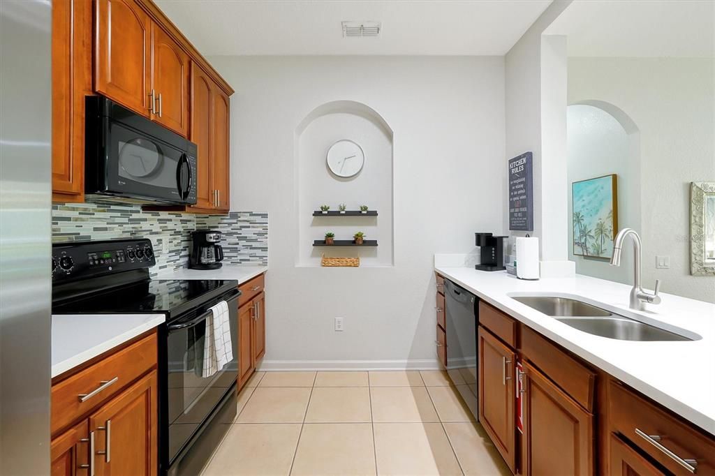 Activo con contrato: $425,000 (2 camas, 2 baños, 1112 Pies cuadrados)