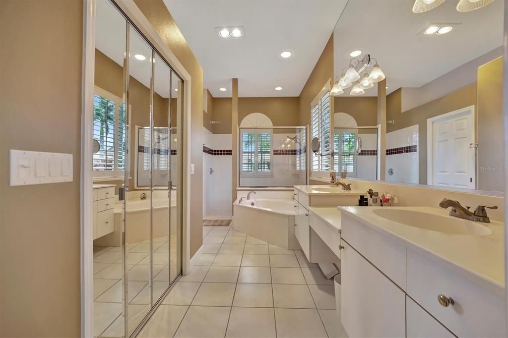 Active With Contract: $898,000 (4 beds, 3 baths, 2482 Square Feet)