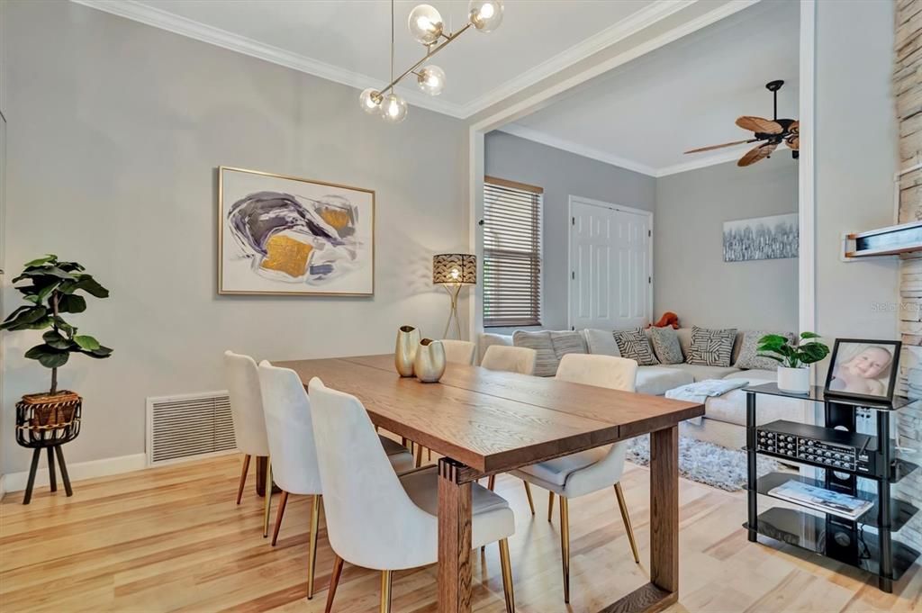 Active With Contract: $898,000 (4 beds, 3 baths, 2482 Square Feet)