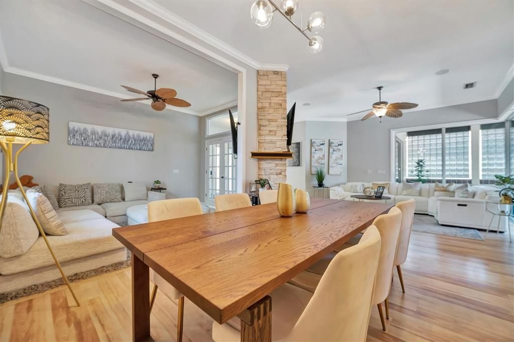Active With Contract: $898,000 (4 beds, 3 baths, 2482 Square Feet)