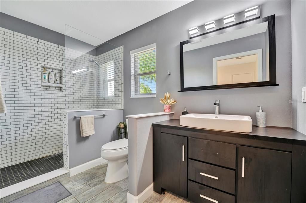 Active With Contract: $898,000 (4 beds, 3 baths, 2482 Square Feet)