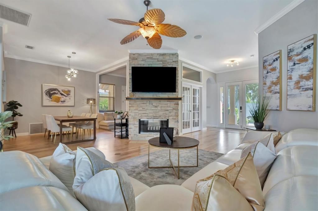 Active With Contract: $898,000 (4 beds, 3 baths, 2482 Square Feet)