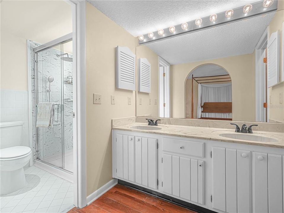 待售: $154,900 (2 贝兹, 2 浴室, 1600 平方英尺)