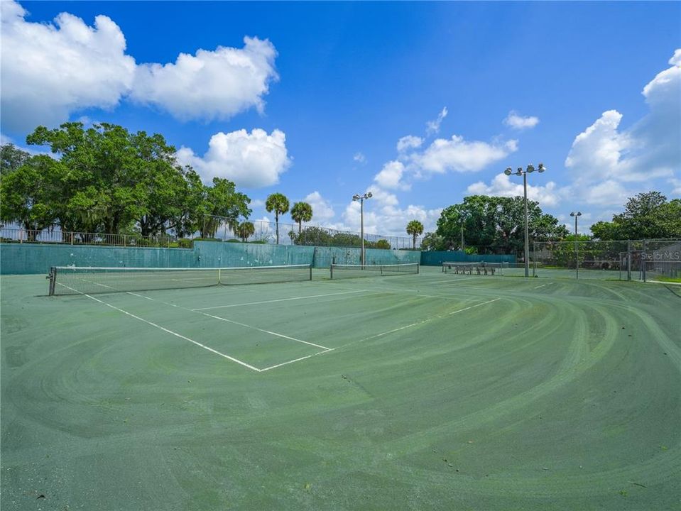 待售: $154,900 (2 贝兹, 2 浴室, 1600 平方英尺)