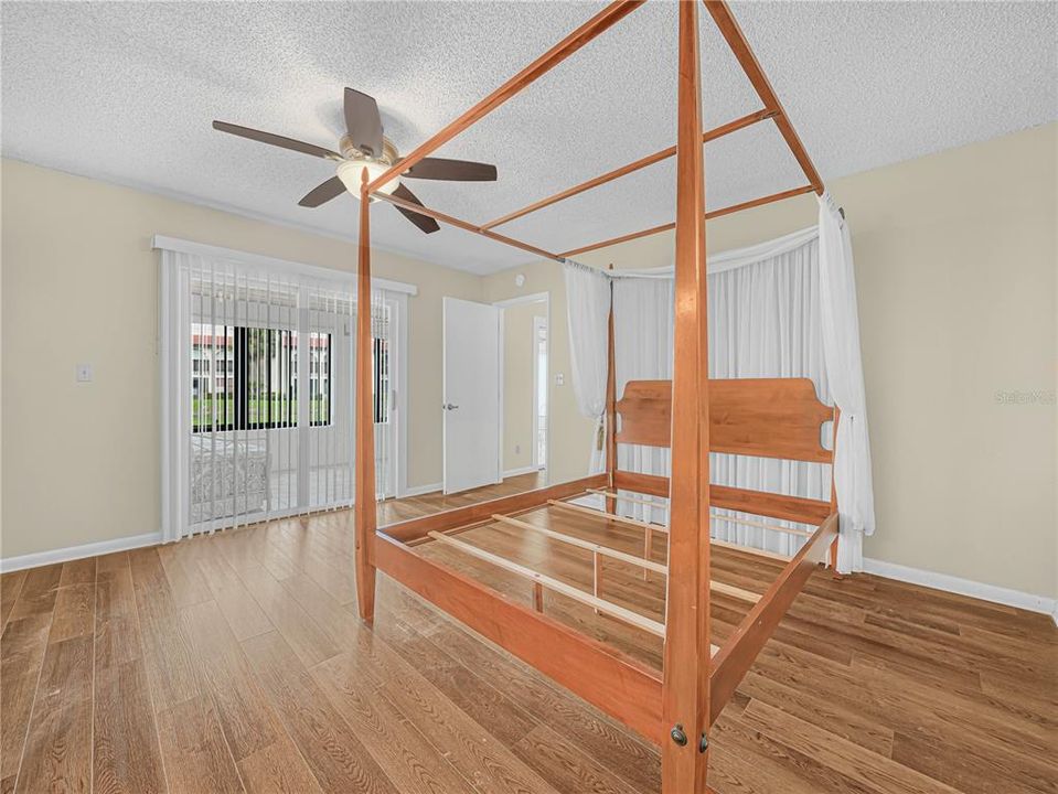 待售: $154,900 (2 贝兹, 2 浴室, 1600 平方英尺)