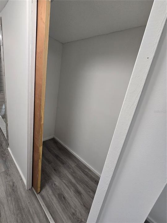 For Sale: $77,700 (1 beds, 1 baths, 672 Square Feet)