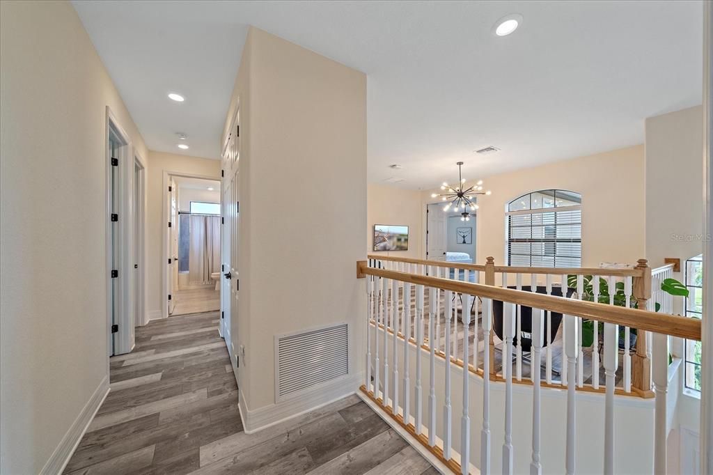 На продажу: $985,000 (6 спален, 3 ванн, 3563 Квадратных фут)