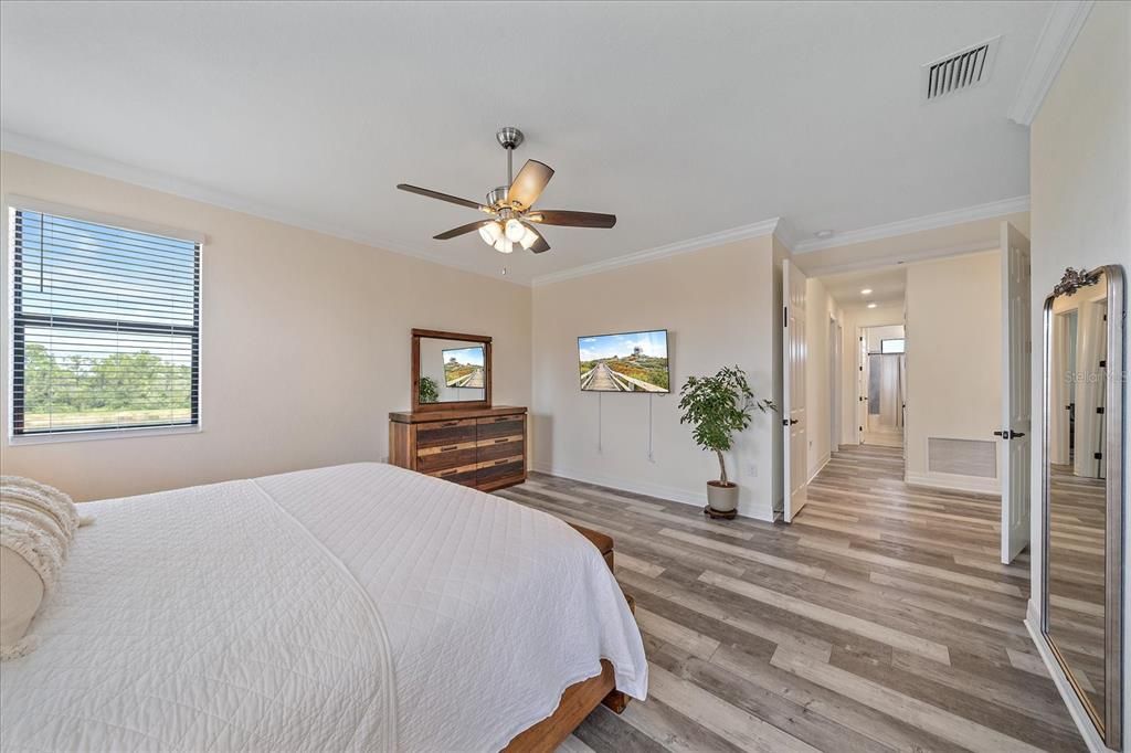 На продажу: $985,000 (6 спален, 3 ванн, 3563 Квадратных фут)