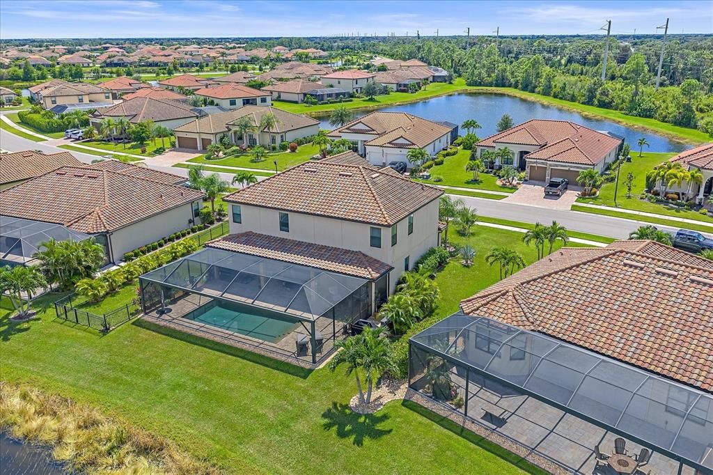 На продажу: $985,000 (6 спален, 3 ванн, 3563 Квадратных фут)