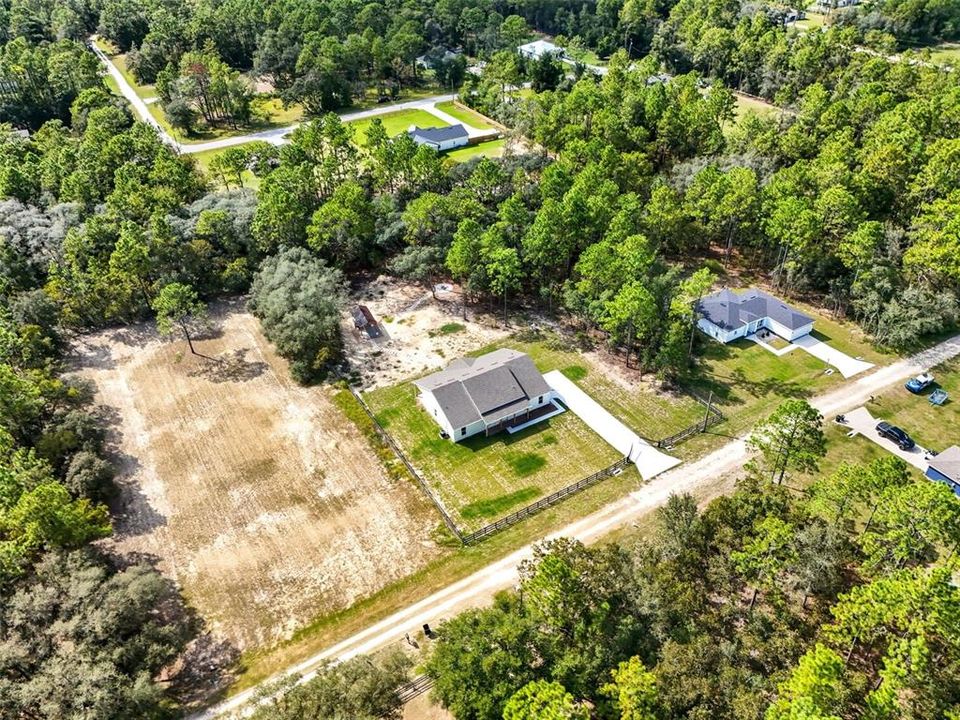 待售: $575,000 (4 贝兹, 2 浴室, 1922 平方英尺)