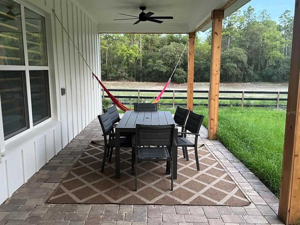 待售: $575,000 (4 贝兹, 2 浴室, 1922 平方英尺)