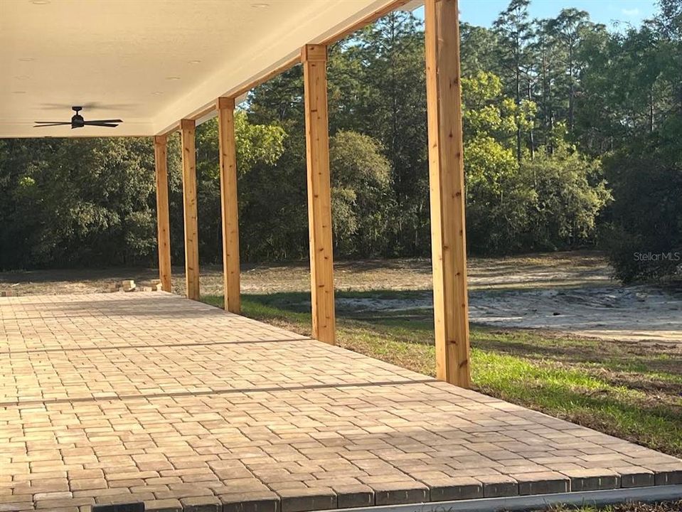 待售: $575,000 (4 贝兹, 2 浴室, 1922 平方英尺)