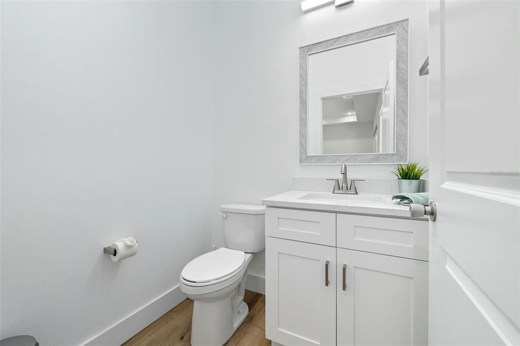 待售: $575,000 (4 贝兹, 2 浴室, 1922 平方英尺)