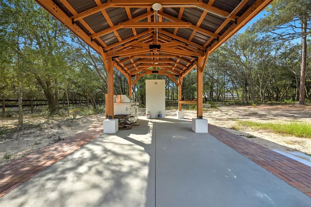 待售: $575,000 (4 贝兹, 2 浴室, 1922 平方英尺)