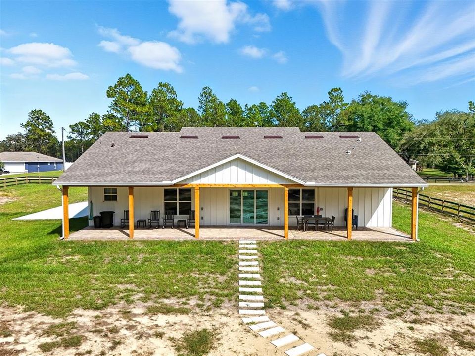 待售: $575,000 (4 贝兹, 2 浴室, 1922 平方英尺)