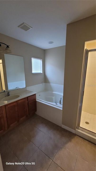 For Rent: $3,750 (6 beds, 5 baths, 3512 Square Feet)