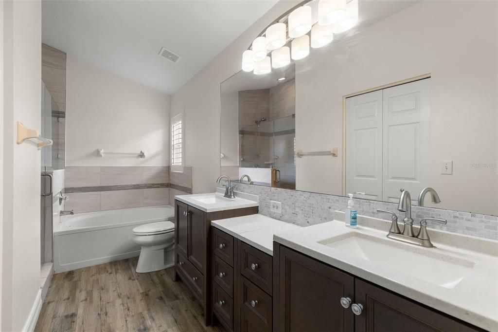 For Sale: $529,000 (3 beds, 2 baths, 1419 Square Feet)