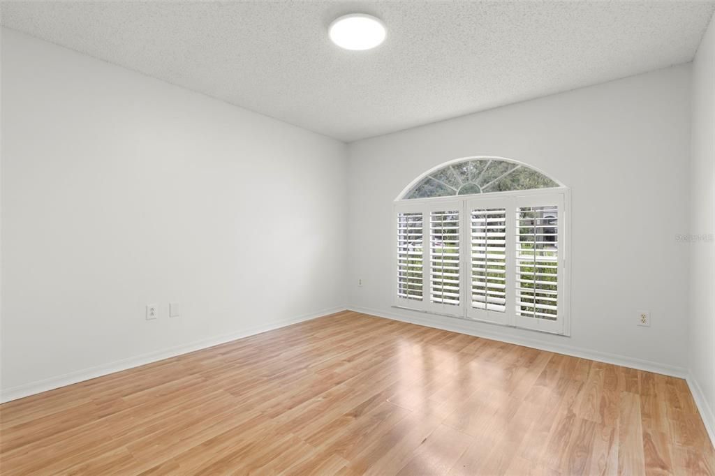 For Sale: $529,000 (3 beds, 2 baths, 1419 Square Feet)