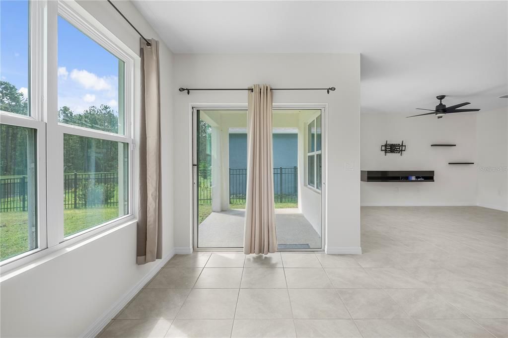 En Venta: $365,000 (3 camas, 2 baños, 1690 Pies cuadrados)