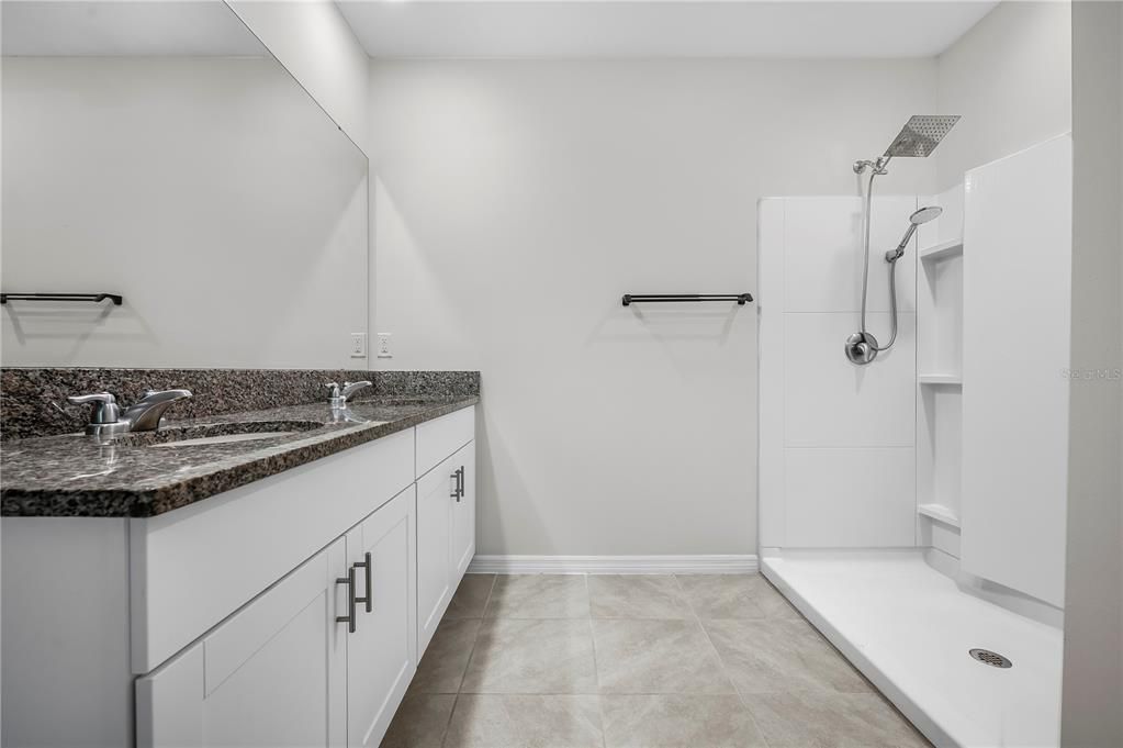 En Venta: $365,000 (3 camas, 2 baños, 1690 Pies cuadrados)