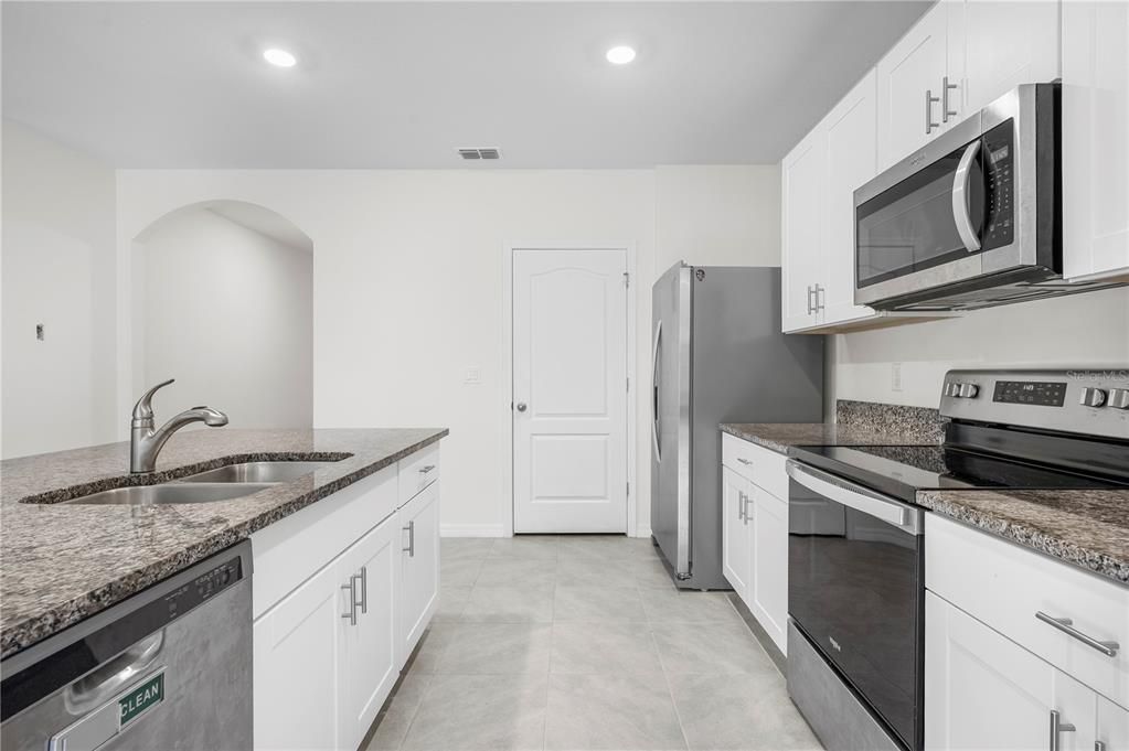 En Venta: $365,000 (3 camas, 2 baños, 1690 Pies cuadrados)