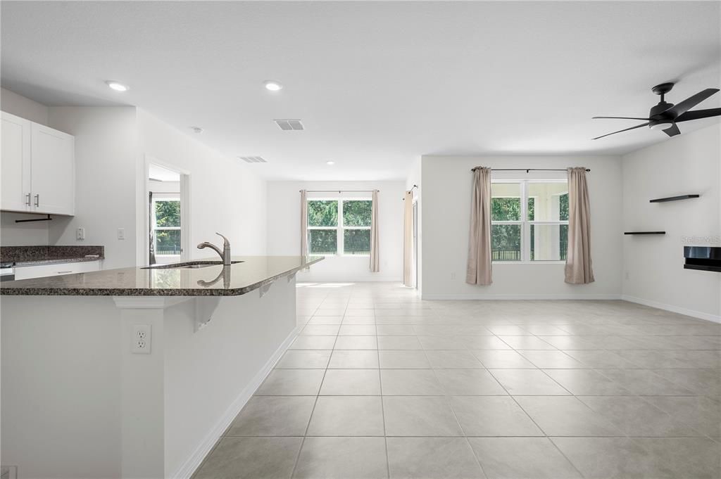 En Venta: $365,000 (3 camas, 2 baños, 1690 Pies cuadrados)