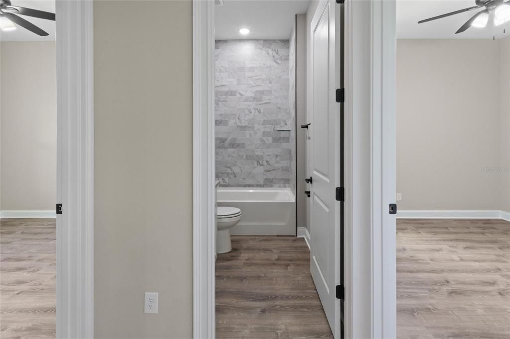 На продажу: $329,000 (3 спален, 2 ванн, 1510 Квадратных фут)